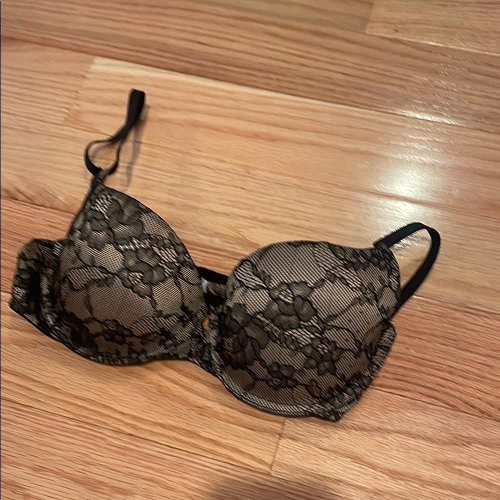 34C Elegant Black Lace Bra Gilligan O’Malley